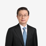 윤희웅.jpg